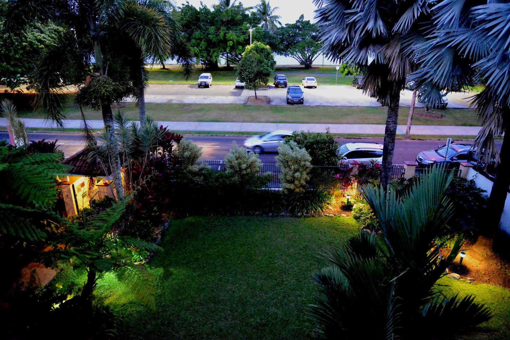 Waterfront Terraces Aparthotel Cairns Esterno foto